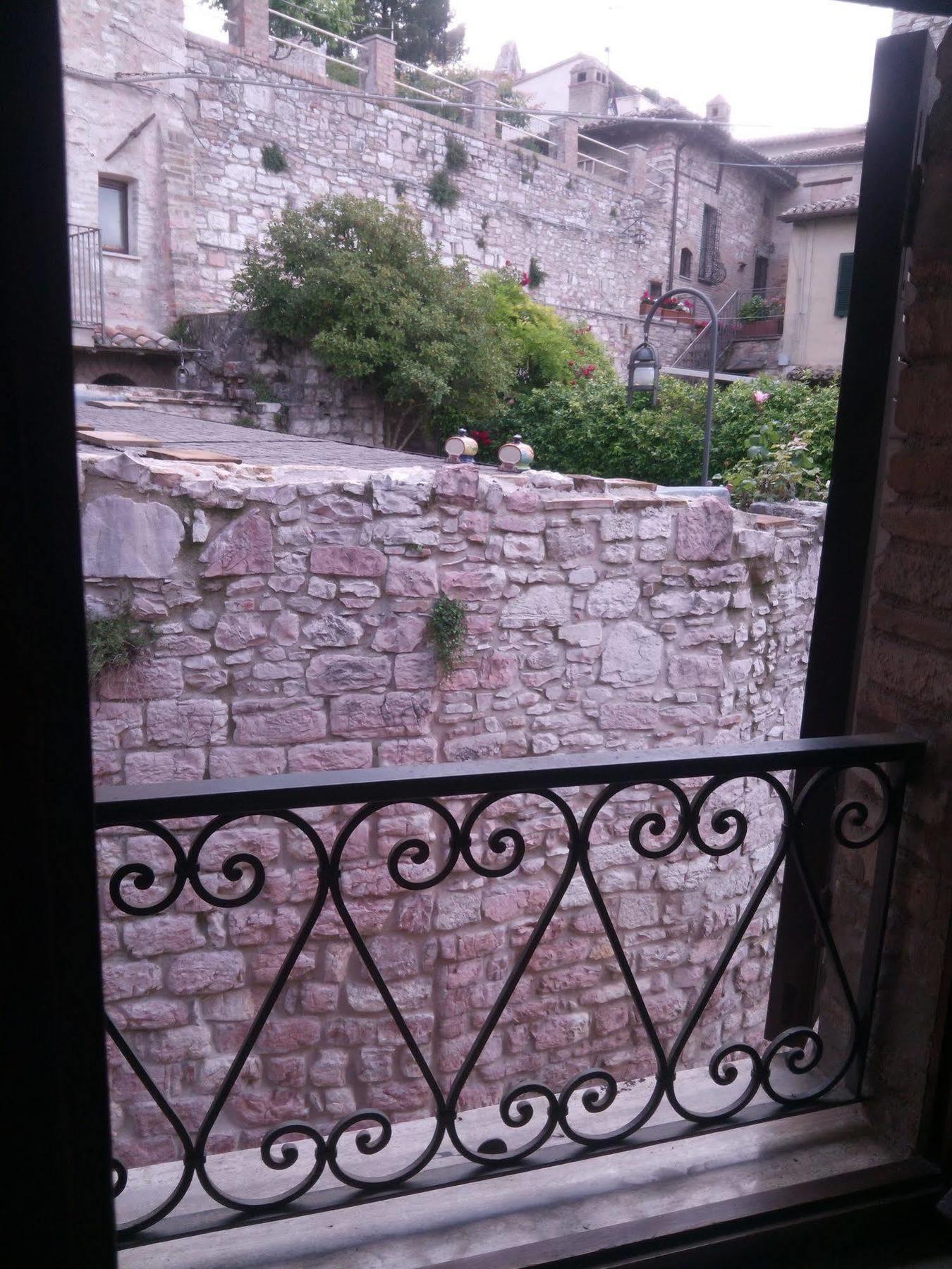 Le Case Di Tiberio Ассізі Екстер'єр фото